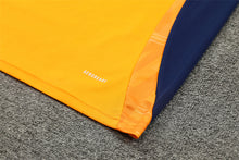 Afbeelding in Gallery-weergave laden, 24-25 Juventus Orange Yellow Training Kit