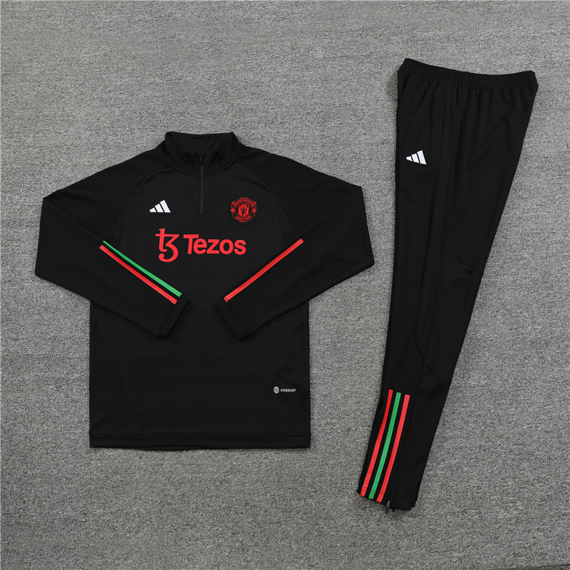 23/24 Manchester United Black Half Zipper