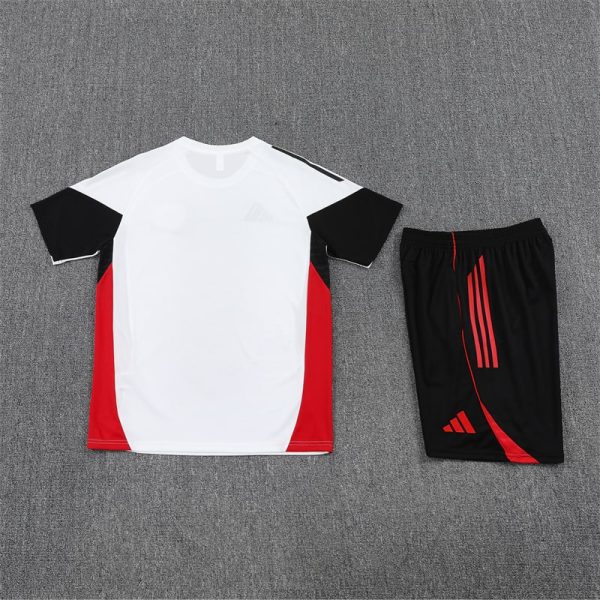 25/26 Manchester United White Training Set - Image 5