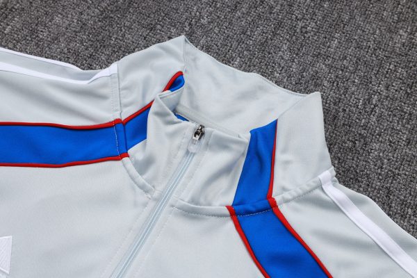 25/26 Bayern Munich Gray Half Zipper Tracksuit - Image 3