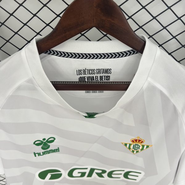 25/26 Real Betis Goalkeeper White Fan Kit - Image 3