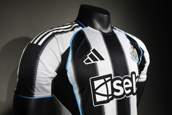 25/26 Newcastle United Home Kit Player Version (Copy) - Image 2