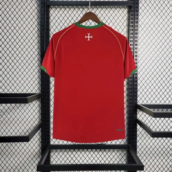2006/2008 Portugal Home Retro Kit - Image 6