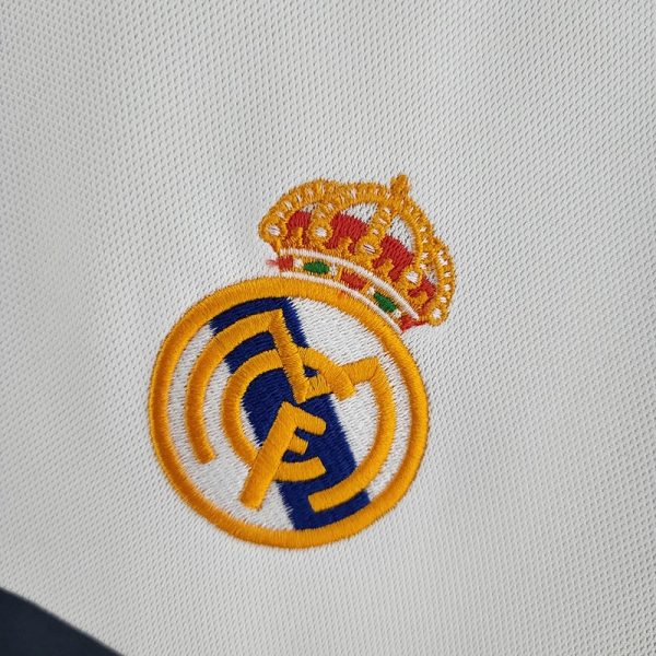 2000/2001 Real Madrid Home Retro Jersey - Image 4