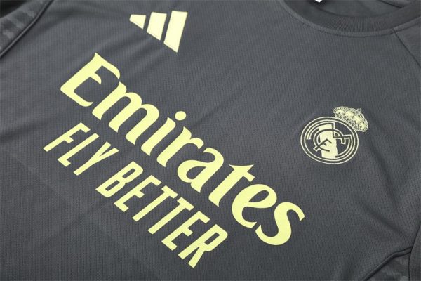 25/26 Real Madrid Khaki Training Set - Image 3