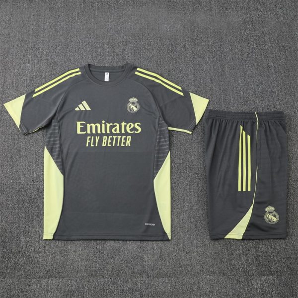 25/26 Real Madrid Khaki Training Set - Image 2