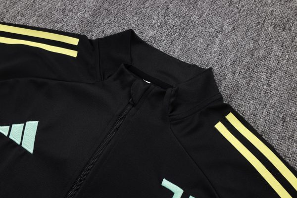 25/26 Juventus Black Full Zipper Tracksuit - Image 3