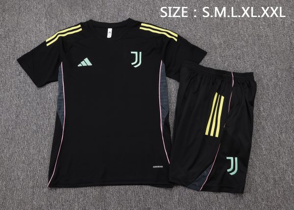 25/26 Juventus Black Training Set - Image 2