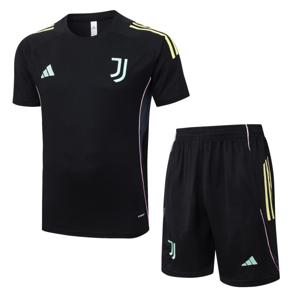 25/26 Juventus Black Training Set