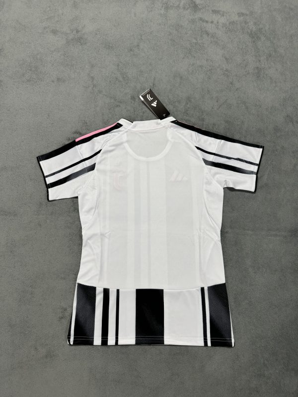 25/26 Juventus Women’s Home Fan Kit - Image 4