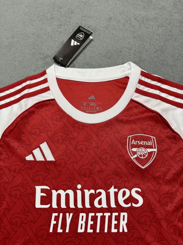 25/26 Arsenal Women’s Home Fan Kit - Image 3