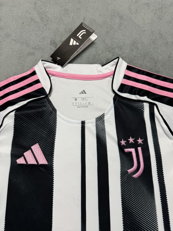 25/26 Juventus Women’s Home Fan Kit - Image 3