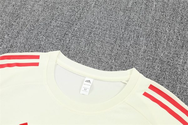 25/26 LVP Off-White Training Set - Image 4