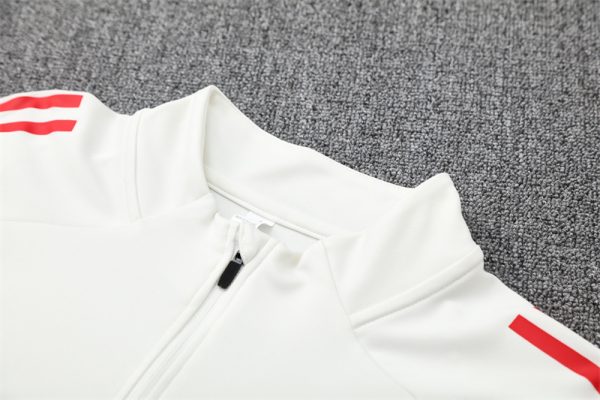 25/26 LVP Off-White Half Zipper Tracksuit - Image 6