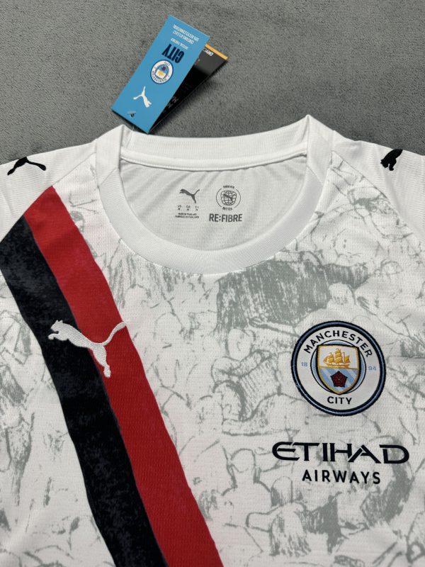 25/26 Manchester City Women’s Away Fan Kit - Image 3