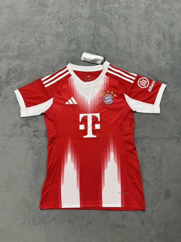 25/26 Bayern Munich Women’s Home Fan Kit - Image 2