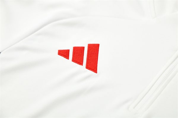 25/26 LVP Off-White Half Zipper Tracksuit - Image 4