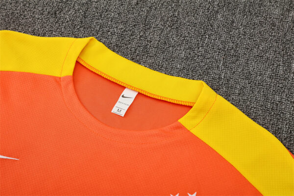 25/26 Brazil Orange Training Set - Image 3