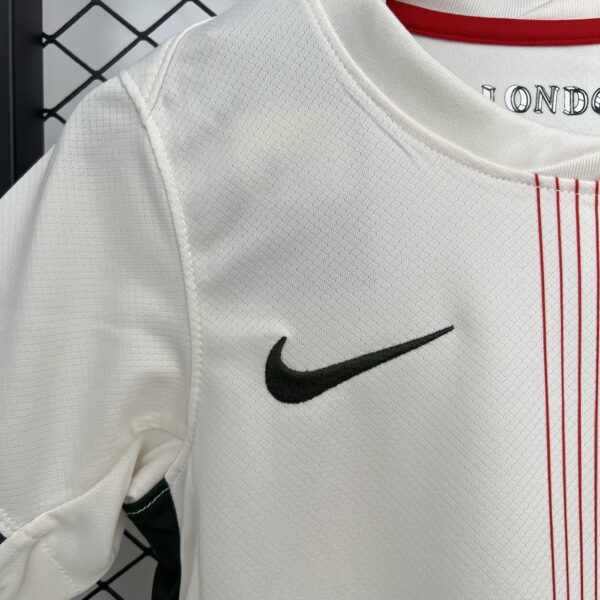25/26 Chelsea Away Kids Kit - Image 5