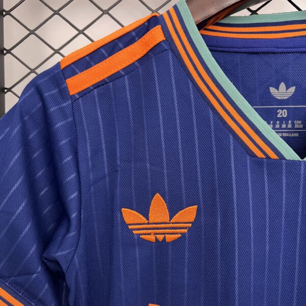 25/26 Newcastle United Third Away Kids Kit - Image 4