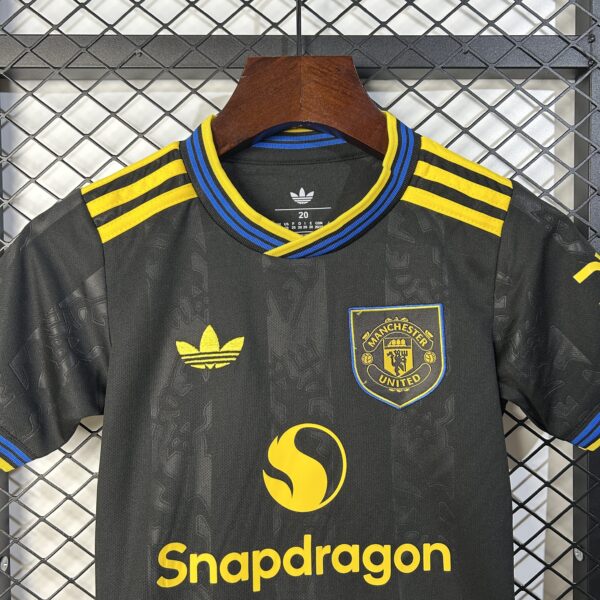 25/26 Mnachester United Away Kids Kit - Image 4