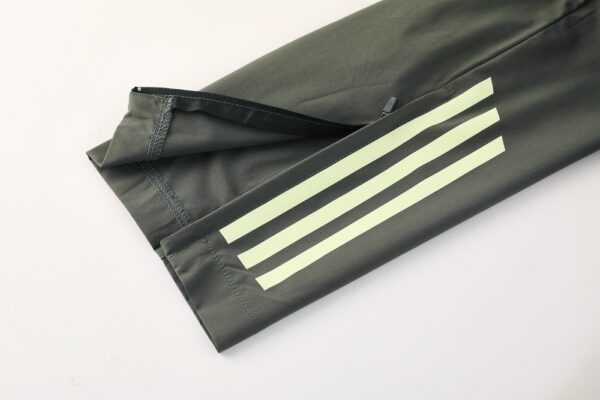 25/26 Real Madrid Light Green Windbreaker Set - Image 6