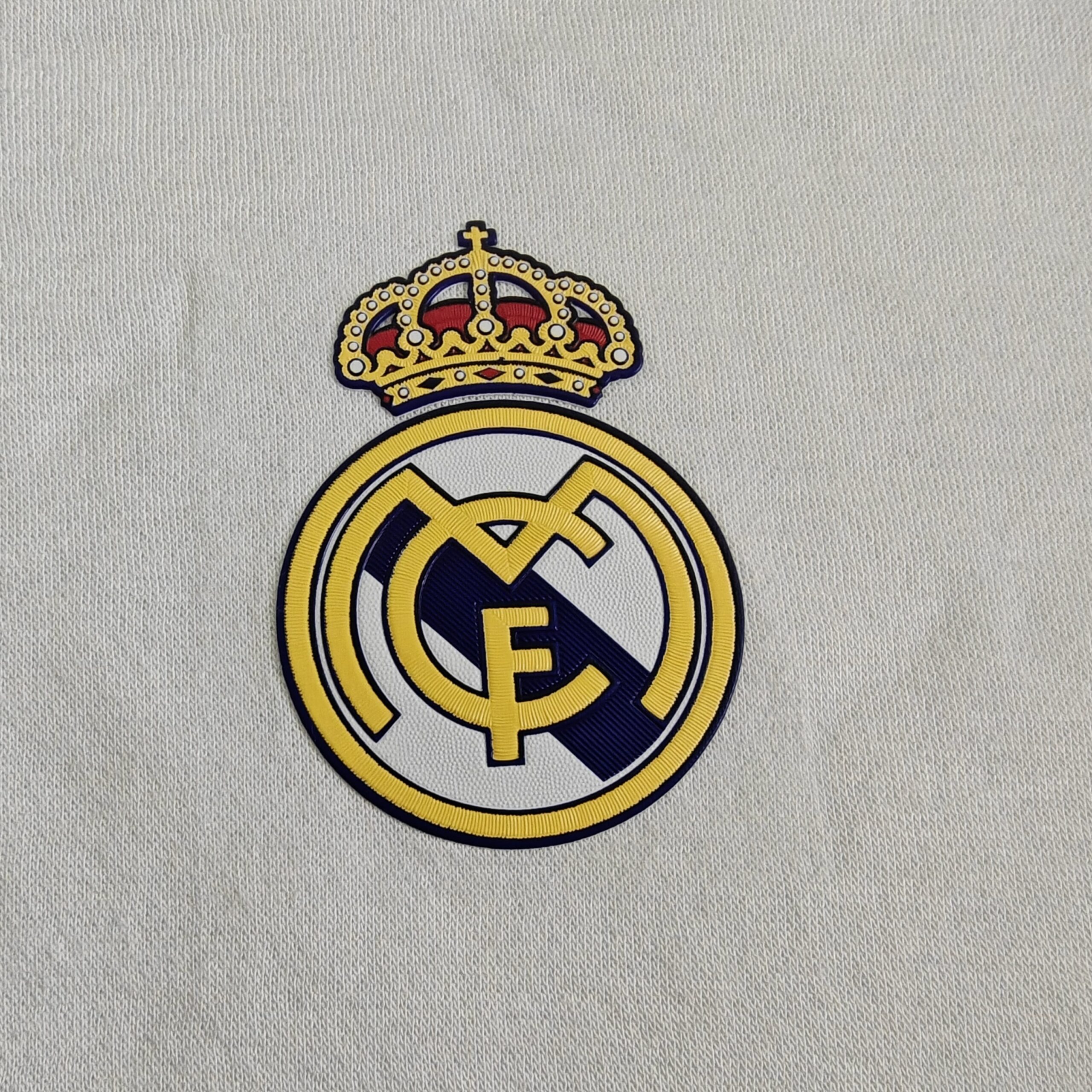 25/26 Real Madrid Hoodie Player - Image 9