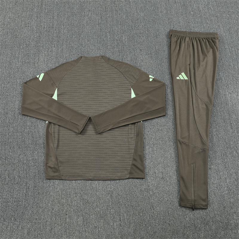 25/26 Real Madrid Khaki Half Zipper Tracksuit - Image 6
