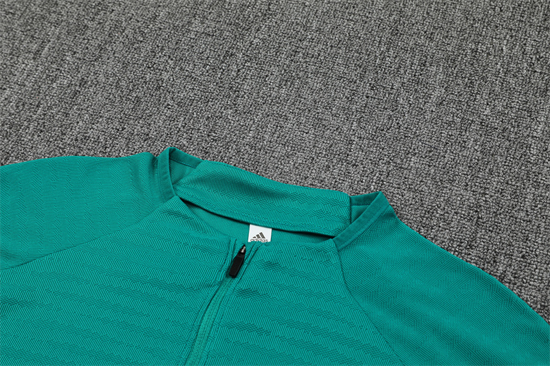 25/26 Real Madrid Green Half Zipper Tracksuit - Image 4