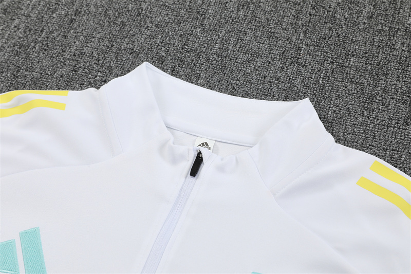 25/26 Juventus White Half Zipper Tracksuit - Image 3