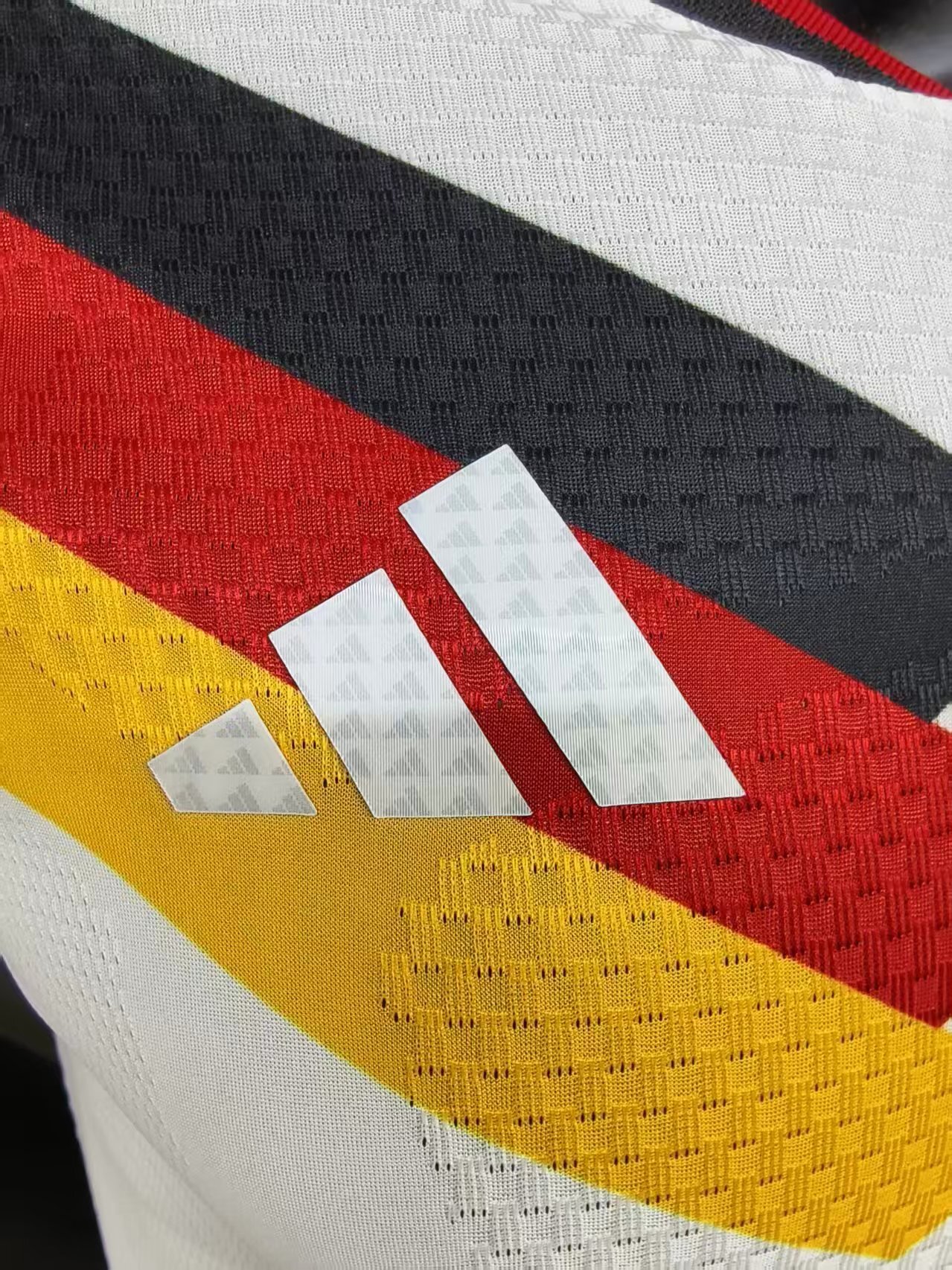 25/26 Germany Home Kit Player Version - Image 3