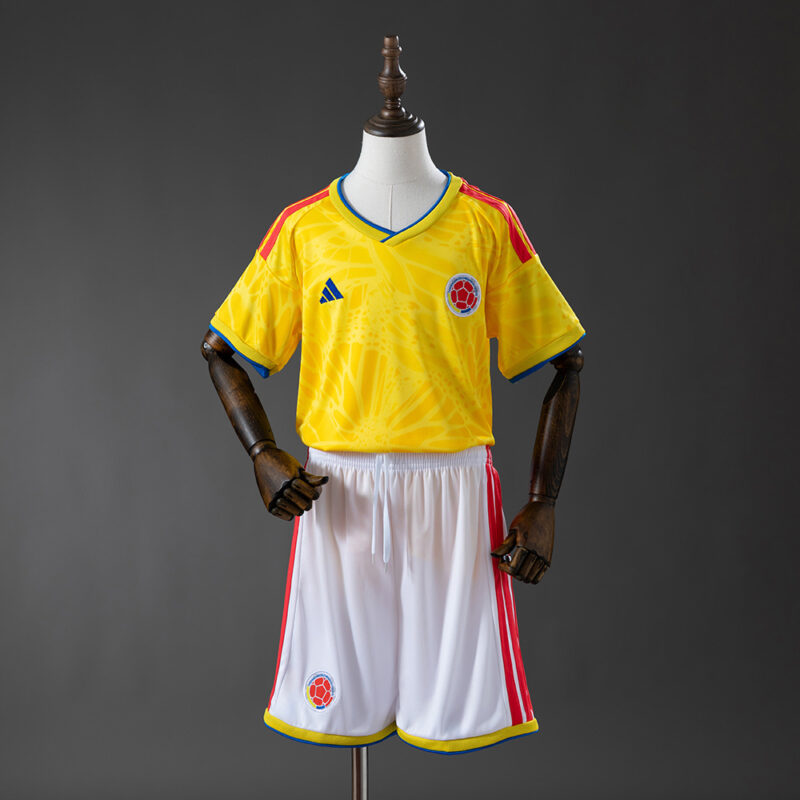 26/25 Colombia Home Kids Kit